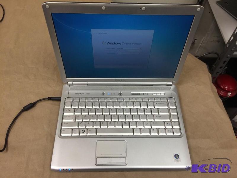 lot 2 image: HP Compaq 6510b Personal Laptop Runs Windows...