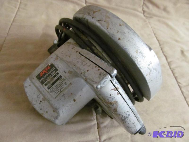 lot 104 image: Tool