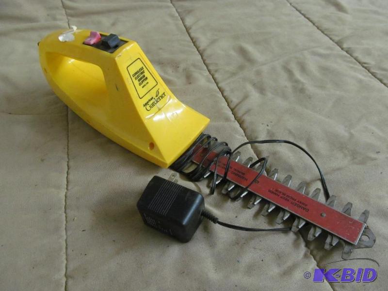lot 122 image: Tool