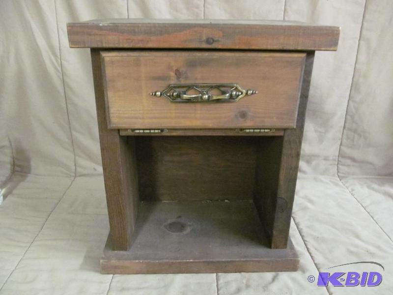 lot 134 image: Stand