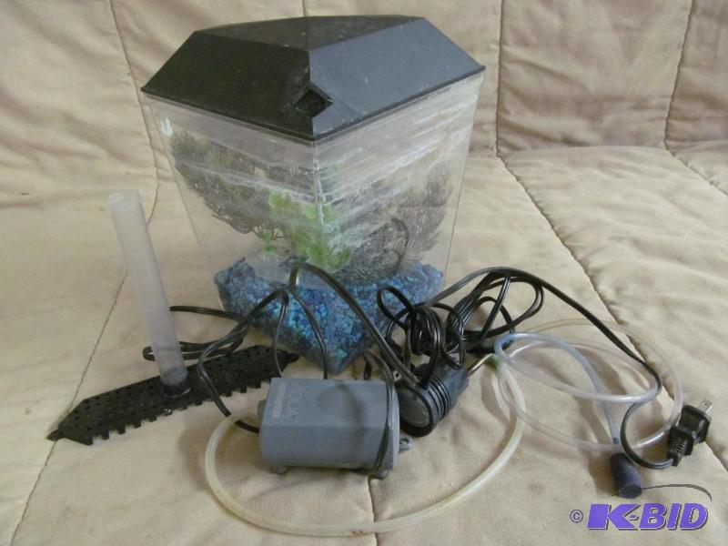 lot 136 image: Aquarium