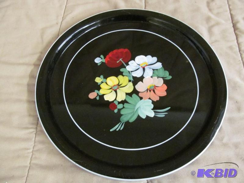lot 31 image: Tray