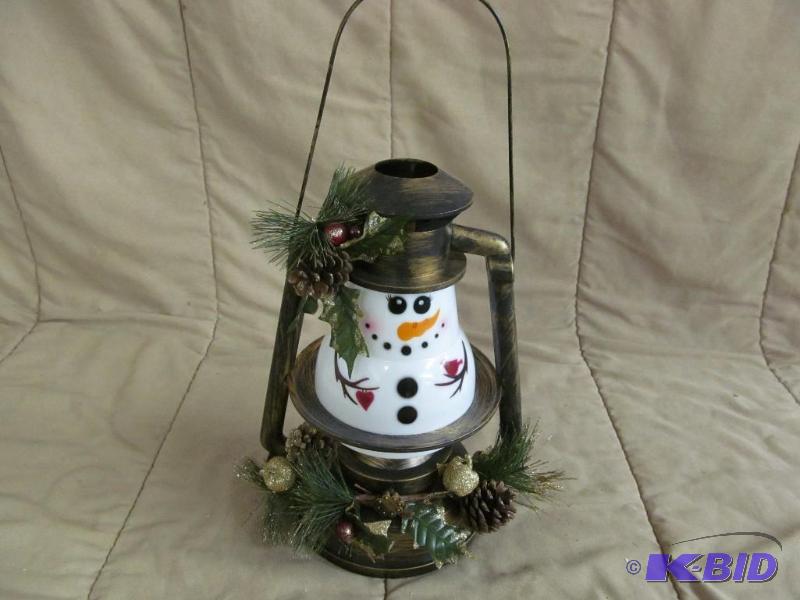 lot 45 image: Christmas