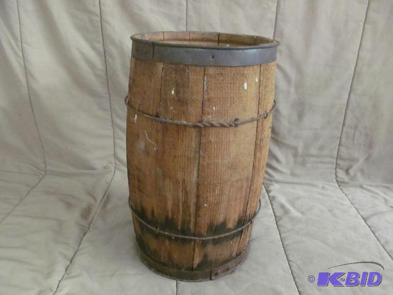 lot 72 image: Vintage