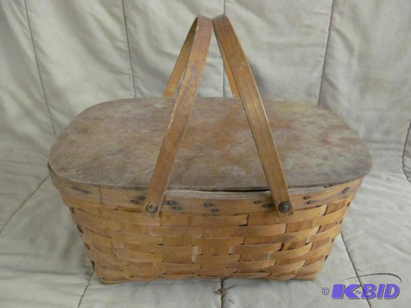 lot 79 image: Basket