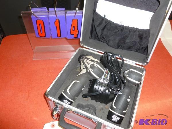 Makita 10.812 volt drill and driver combo. 2...