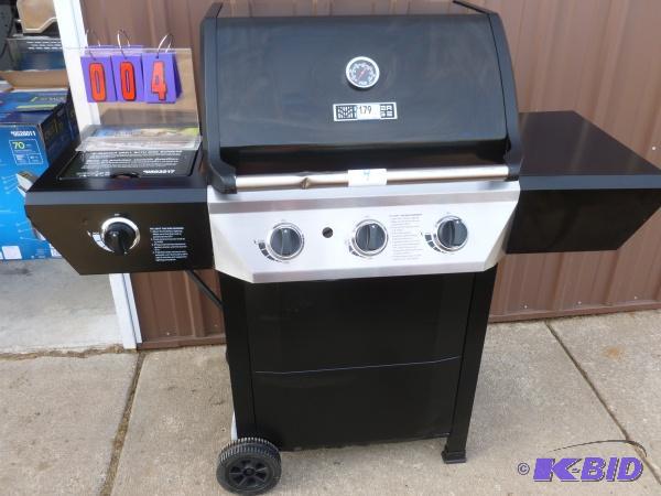Masterforge 4 burner lp gas grill. New with m...