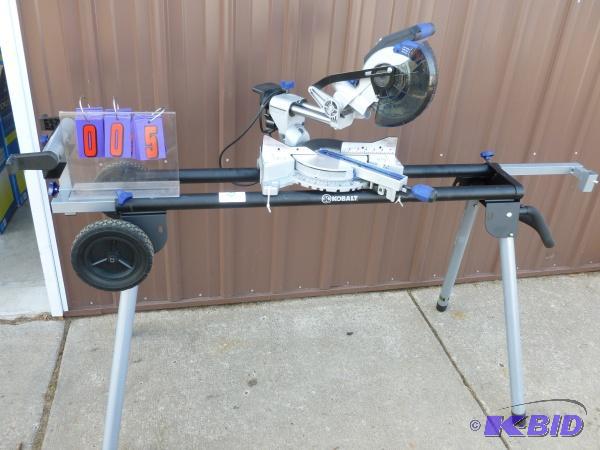Kobalt 7.5&quot compound slide saw. Has koba...