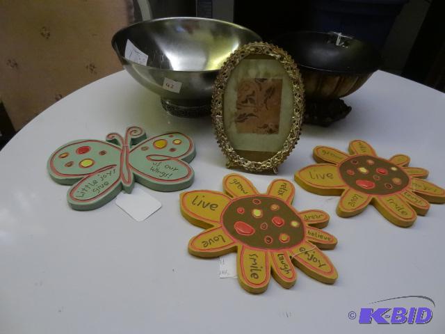 Serving Bowl, Wall Hanging Plaques. Picture F...