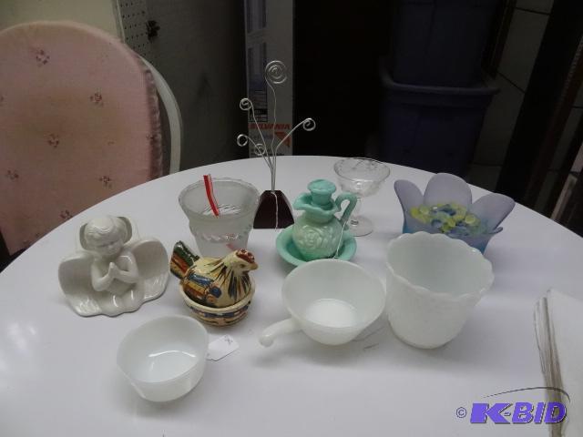 Misc Collectable Glass Ware, Milk Glass Piece...