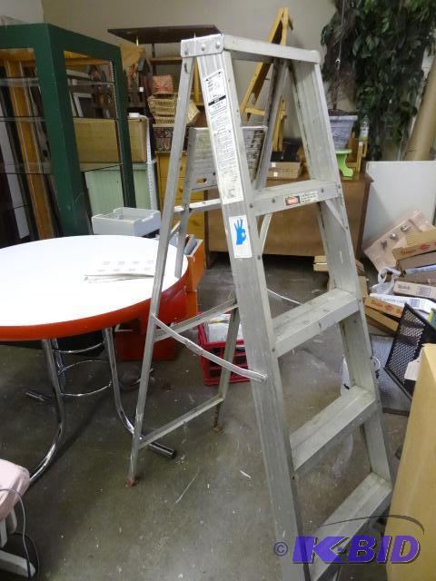 5 Aluminum Step Ladder...