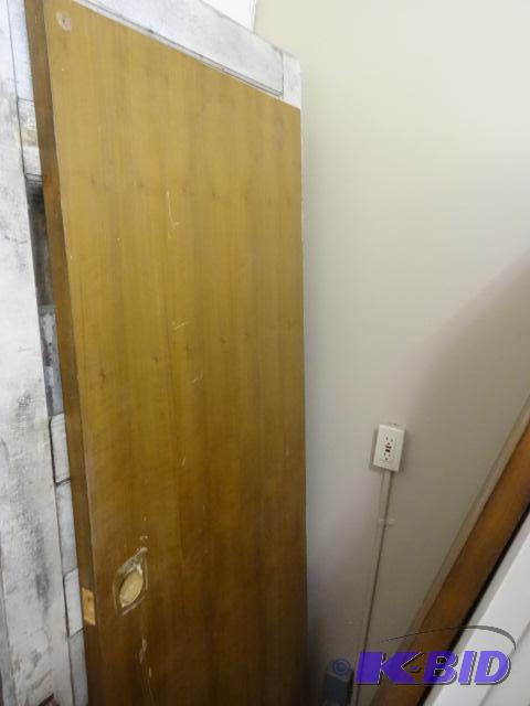 28 X 80 Hollow Core Doors Qty 4 24 X 80 Hollo...