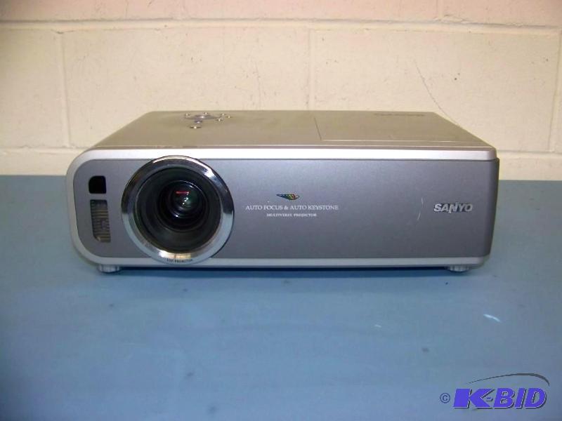 lot 17 image: Sanyo, PLC-XU60, LCD Projector