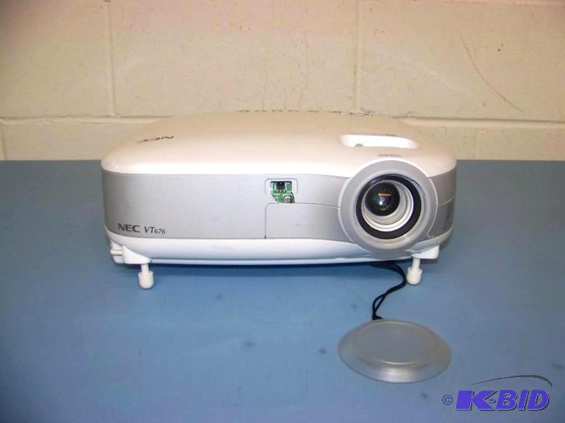 lot 20 image: NEC, VT676, LCD Projector