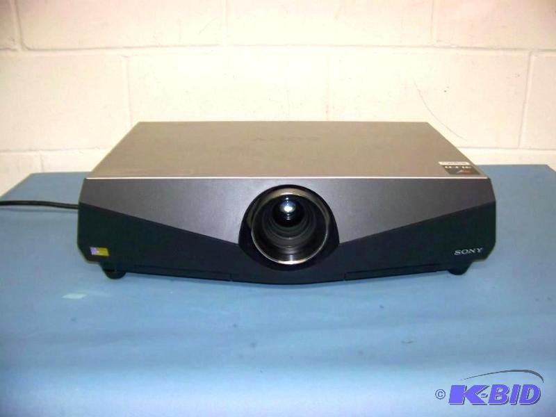lot 22 image: Sony, VPL-FE40, LCD Projector