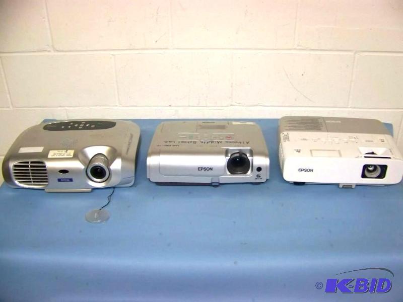 lot 99 image: (3) Epson Projectors for PARTSREPAIR