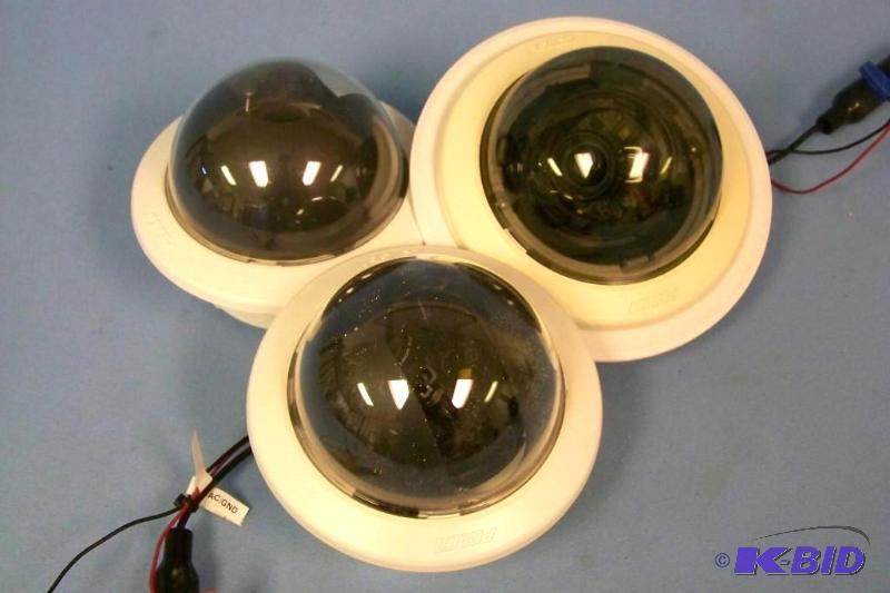 lot 25 image: (3) Pelco Indoor High-Resolution Color Cameras