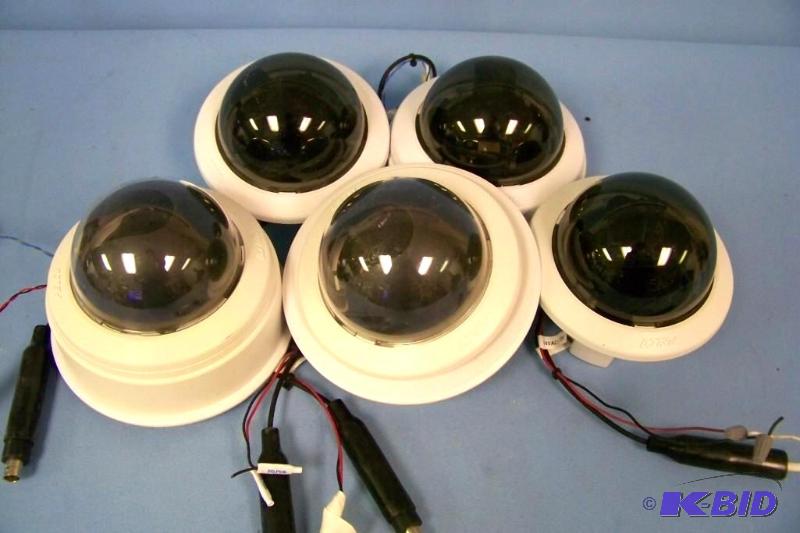 lot 33 image: (5) Pelco Indoor Surveillance Color Mini-Dome Cameras