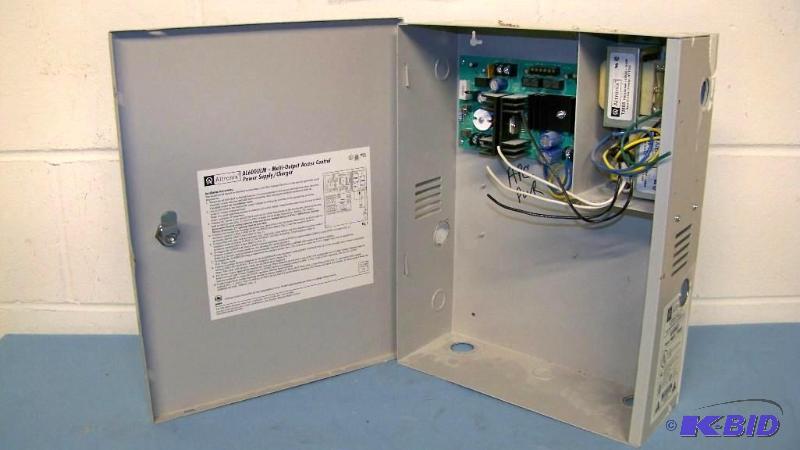 lot 39 image: Altronix Single Output Power SupplyCharger