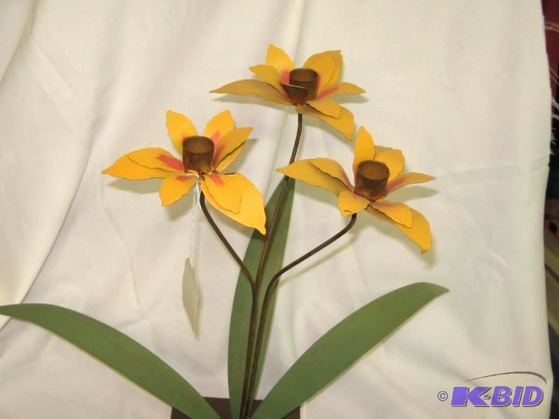 Metal Flower Candle holder
