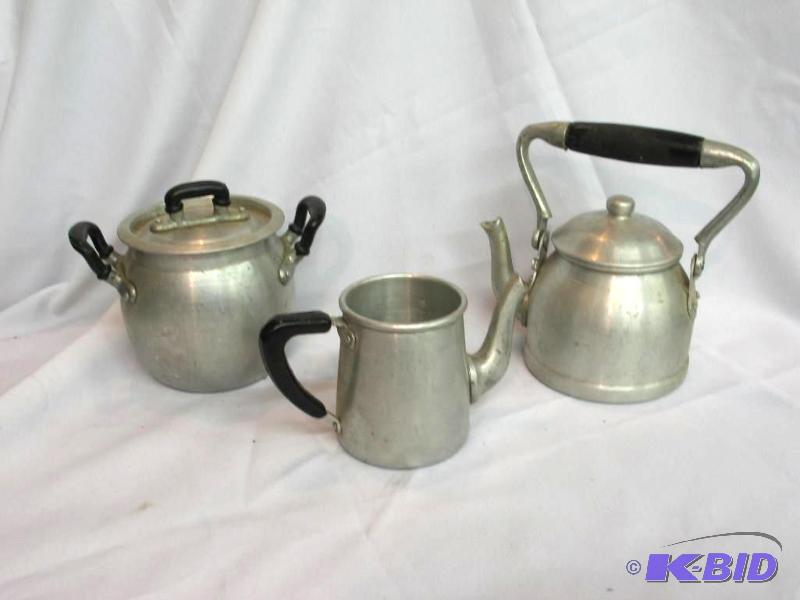 Old Child Dishes