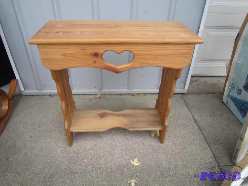 Pine Heart Table with shelf