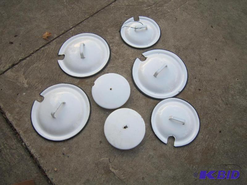 7 White Enamel Lids