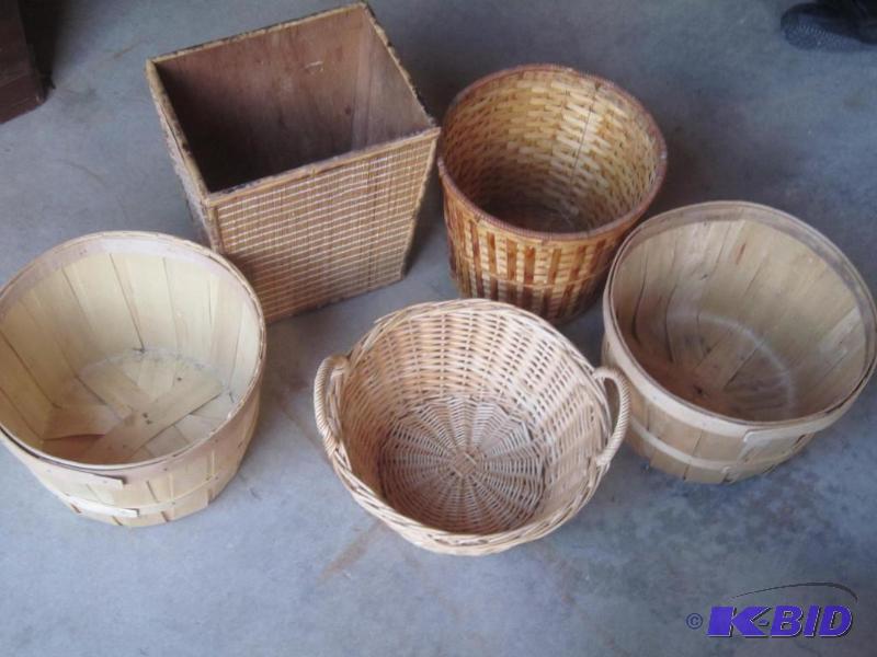 Lot of 5 Baskets.