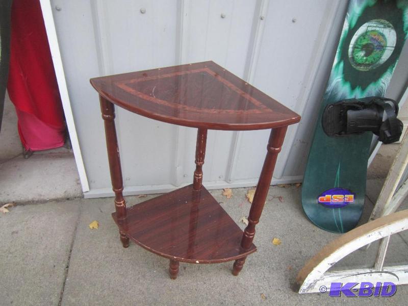 Corner Table
