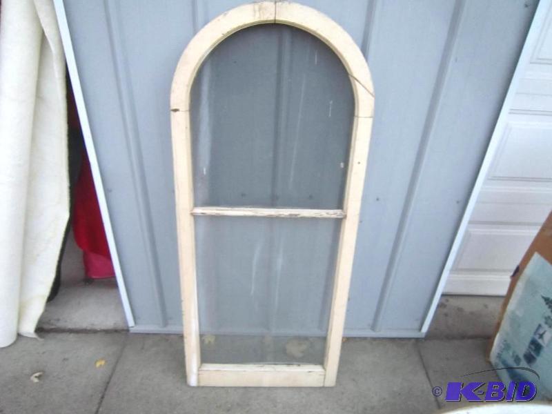 Arched Screen
