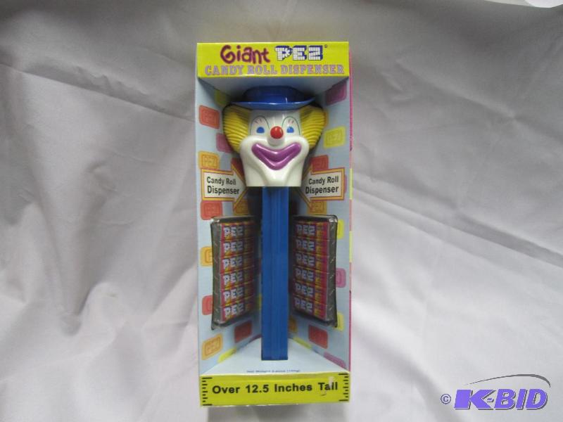 Giant ClownPez