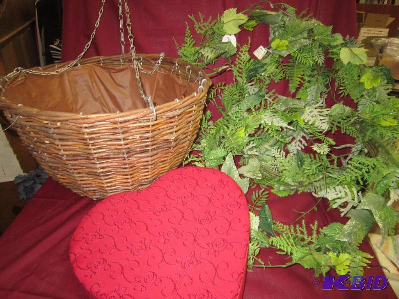 Wreath, Heart, Basket