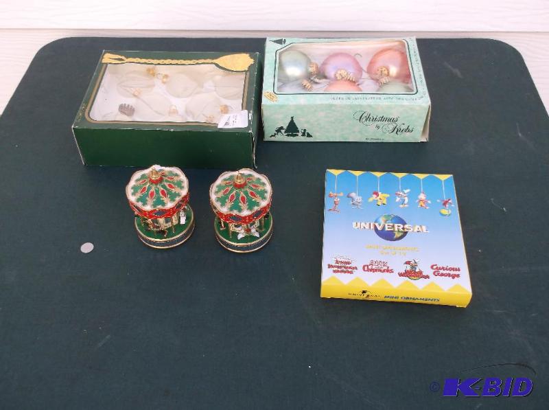 lot 39 image: Lot with tree ornaments appear in good condit...