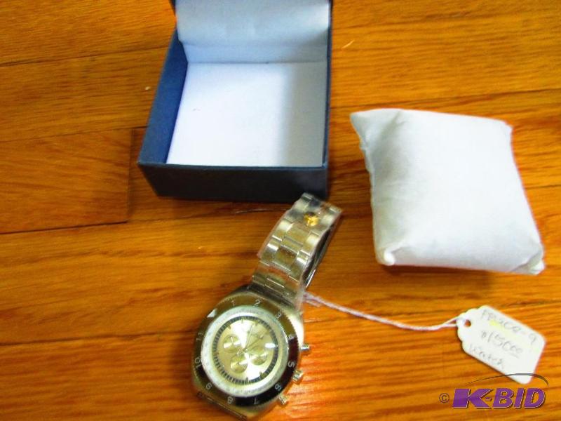 lot 113 image: Montres Carlo quartz water resistant watch wi...