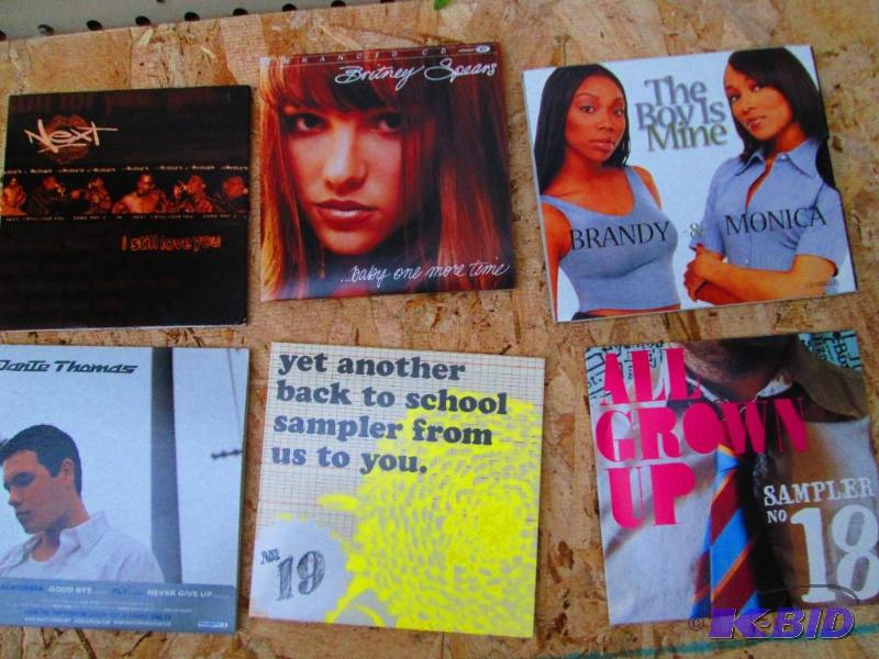 lot 158 image: Assorted single music CDs...