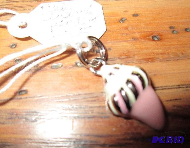 lot 52 image: Pink enamel shell pendant...