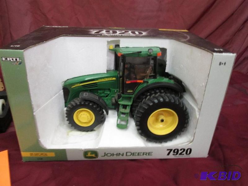 lot 67 image: Ertl John Deere 7920 collector edition 116 s...