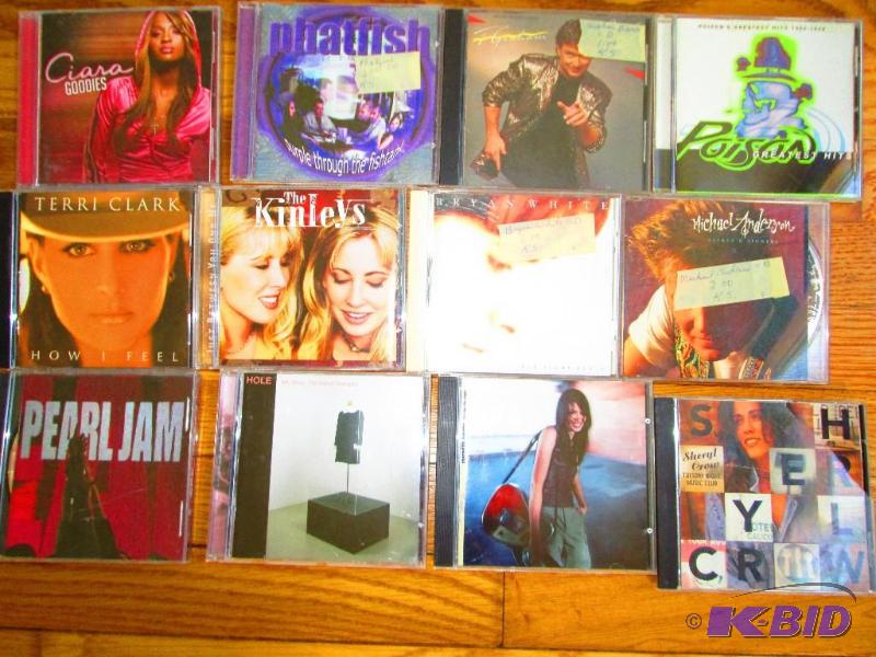 lot 98 image: Assorted CD music lot...