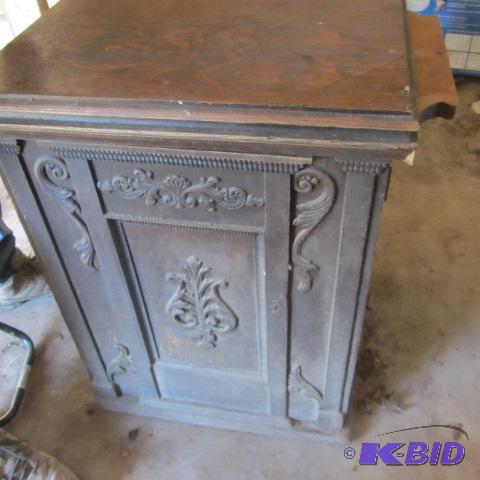 MN Treadle Sew Machine