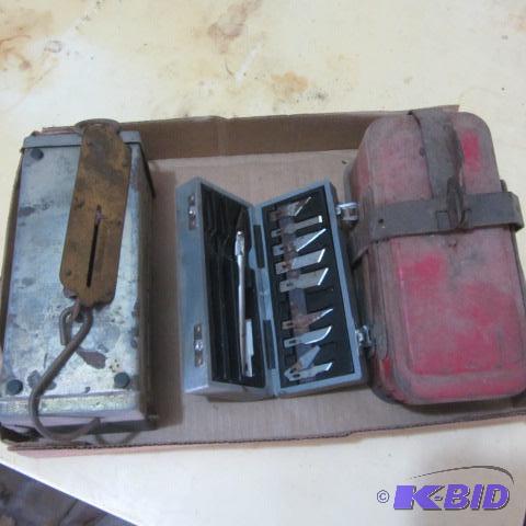 Road Flares, Knife Set