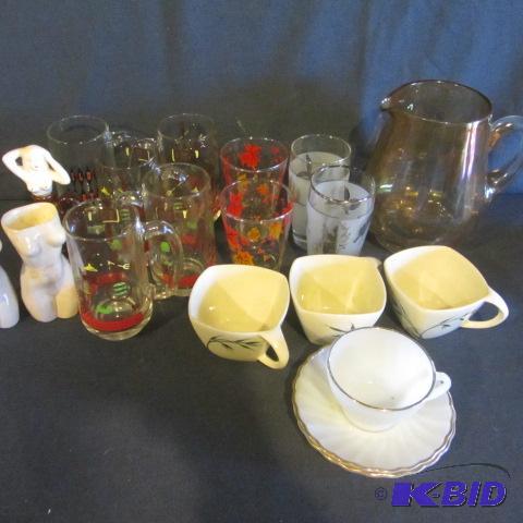 Carnival Pitcher, Mugs