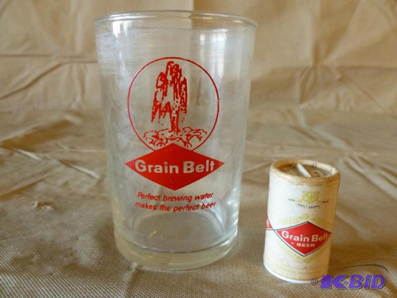 Lot of two vintage Grain Belt beer items that...