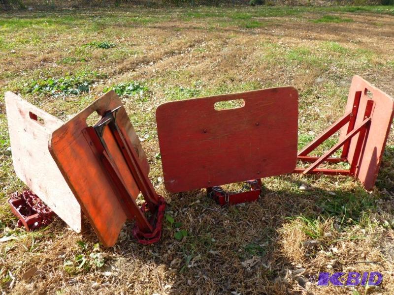 Lot of four heavy duty portable deer stands....