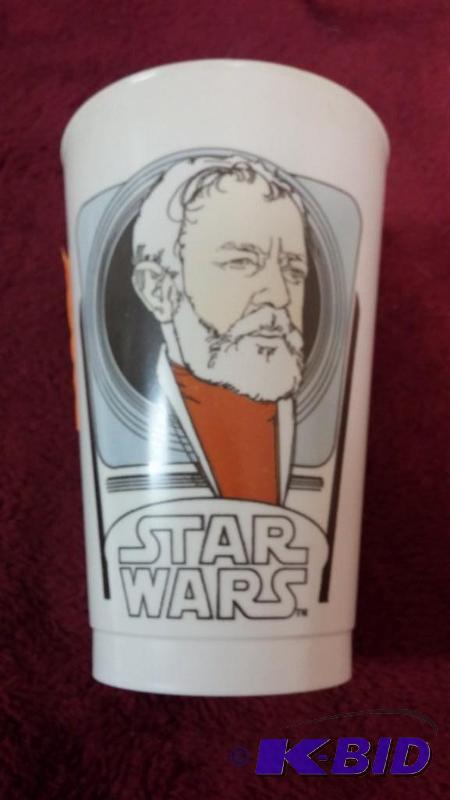 VINTAGE COCA-COLA PLASTIC CUP FEATURING OBI-W...