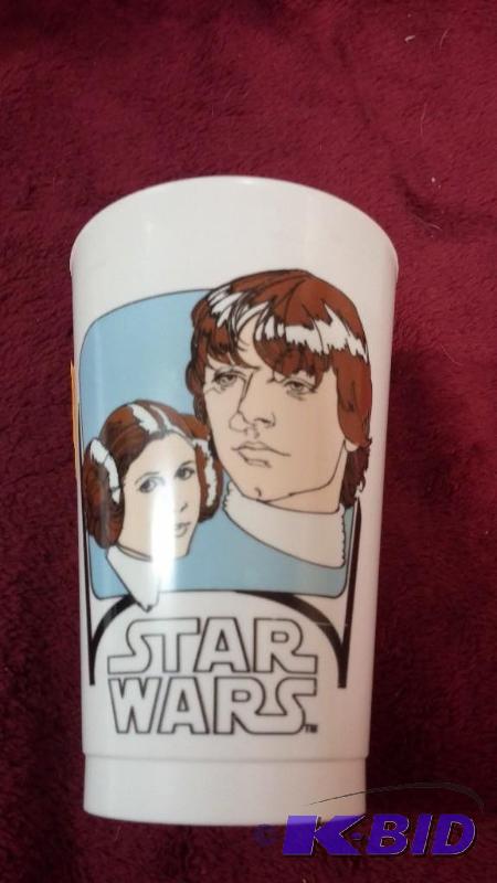 VINTAGE COCA-COLA PLASTIC CUP FEATURING LUKE ...