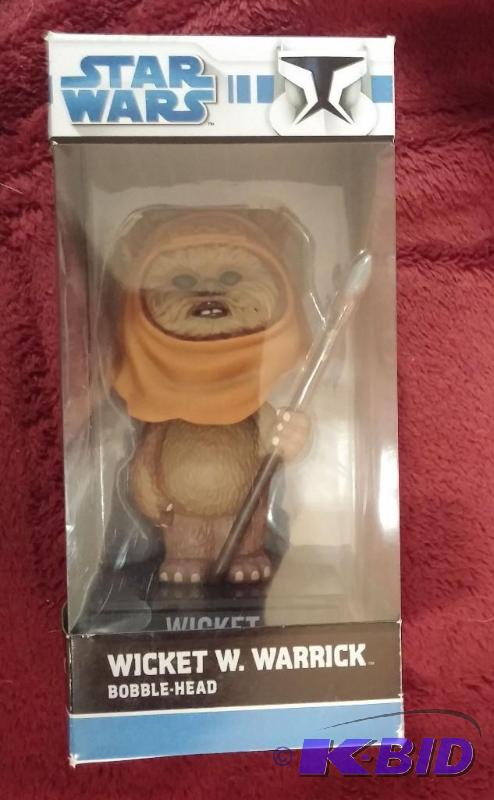 WICKET W WARRICK BOBBLE HEAD NEVER BEEN OPENE...