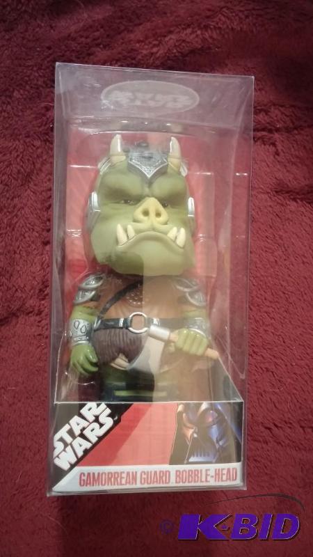 GAMORREAN GUARD BOBBLE HEAD NEVER BEEN OPENED...
