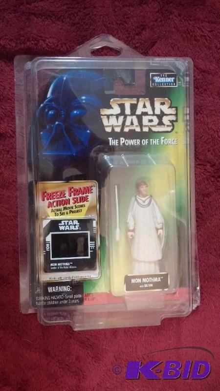 STAR WARS MON MOTHMA FIGURE NEVER BEEN OPENED...