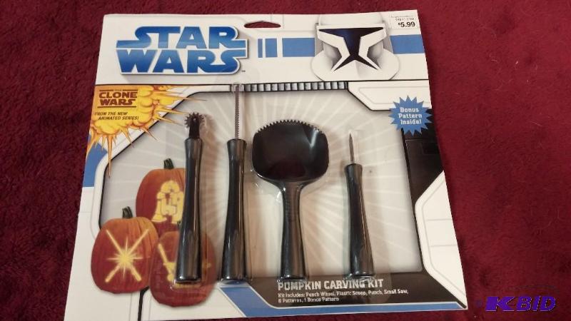 STAR WARS CLONE WARS PUMPKIN CARVING KIT. NEV...