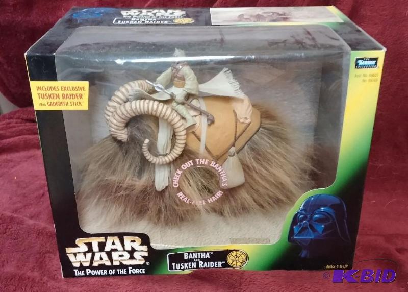 STAR WARS BANTHA AND TUSKEN RAIDER. NEVER BEE...